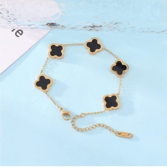 Gold 18k Gold Plated Titanium Black Clover Bracelet - Picture 3 of 4